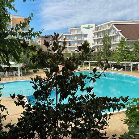 Yves 2 Bed Apart At Sun Village Sunny Beach Not Far Away From The Sea Zewnętrze zdjęcie