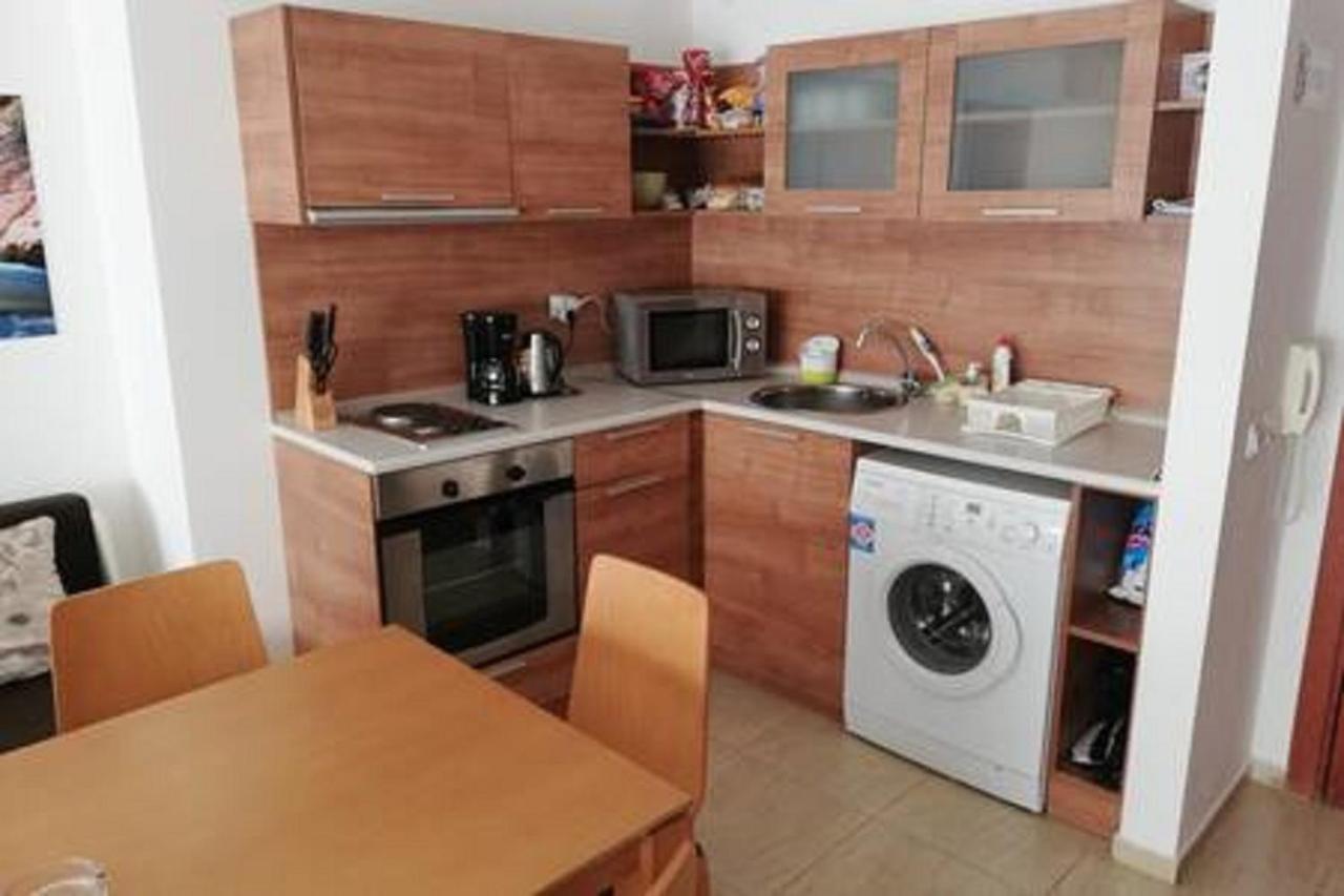 Yves 2 Bed Apart At Sun Village Sunny Beach Not Far Away From The Sea Zewnętrze zdjęcie