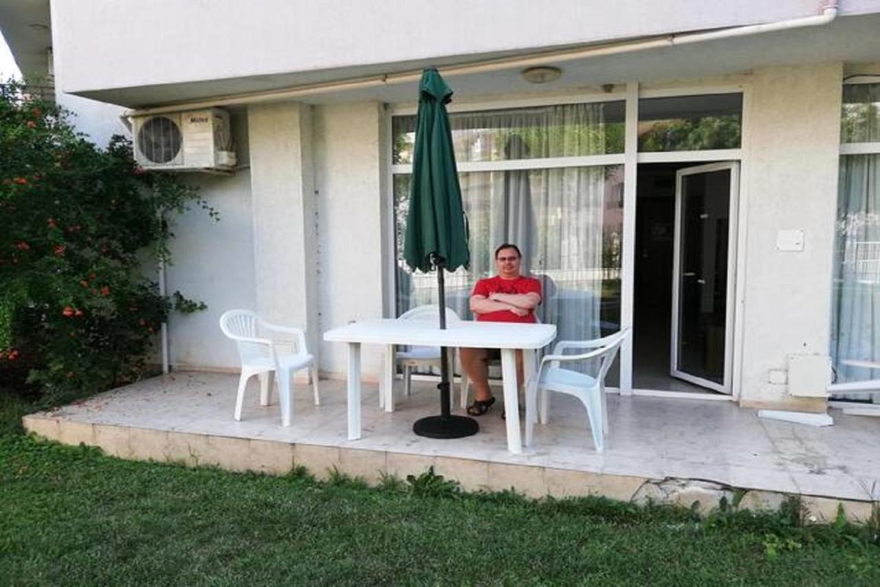 Yves 2 Bed Apart At Sun Village Sunny Beach Not Far Away From The Sea Zewnętrze zdjęcie